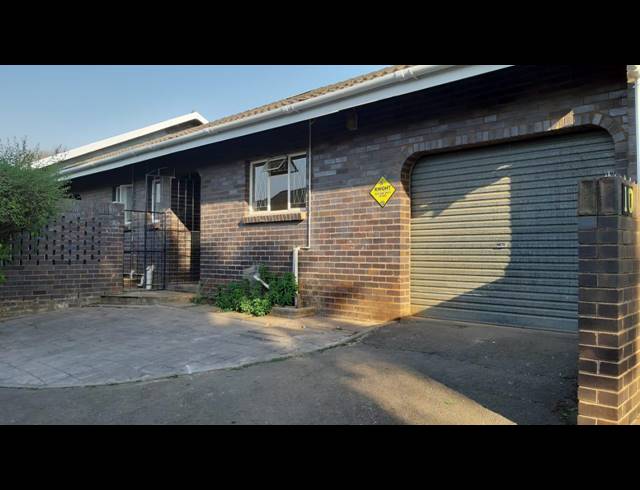 3 BEDROOM TOWNHOUSE TO LET IN HOWICK CENTRAL